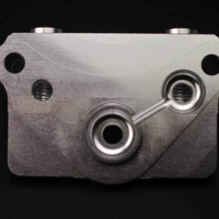 オイルクーラー取り出しRカバーアルミ製ビレッド12V