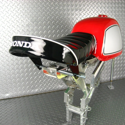 タックロールシートとゴリラ、4Lタンクの組み合わせスペーサー