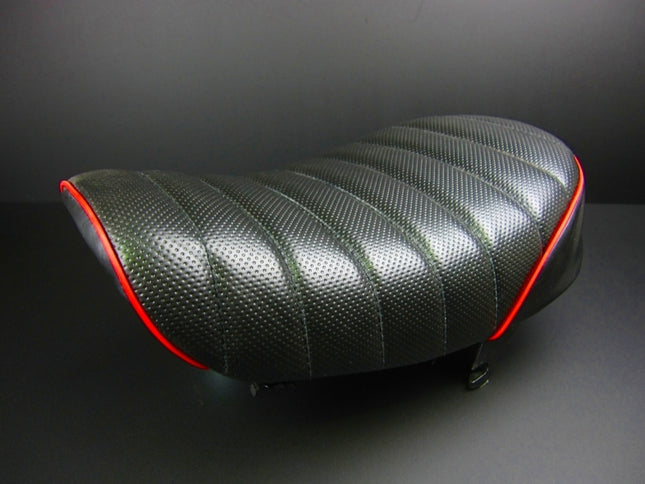 4Lモンキーローダウンタックロールシート黒×赤