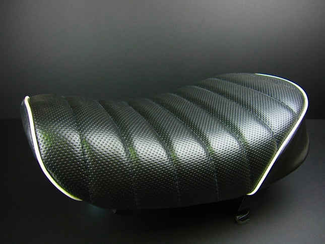 4Lモンキーローダウンタックロールシート黒×白