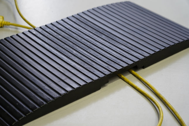 ラバースロープ下部グリッド構造 820×380×38mm