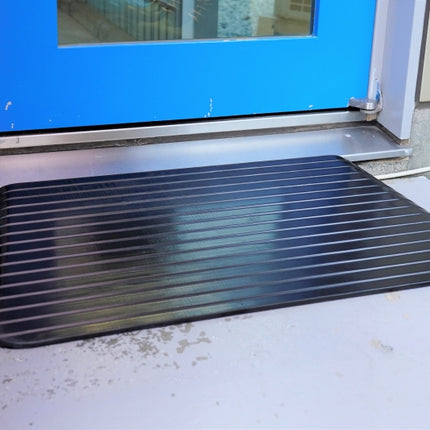 ラバースロープ段差解消 耐荷重5000kg 900×450×75mm