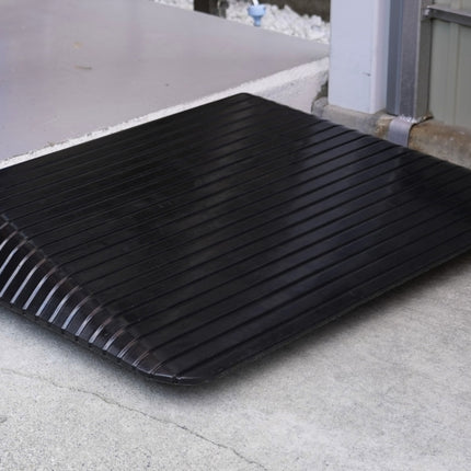 ラバースロープ段差解消 耐荷重5000kg 900×610×100mm