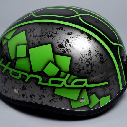 4miniダックテールヘルメットスクエア ガンメタ×グリーン