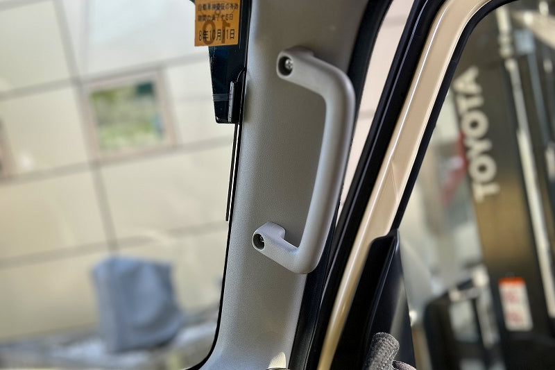 ジムニーJB64 JB74用 Aピラー アシストグリップ ブラック – ミニモト