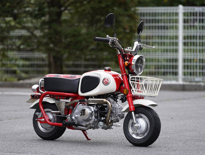 <h2>MINI Q ミニ Q 4mini バイク110ccエンジン 白×赤</h2>